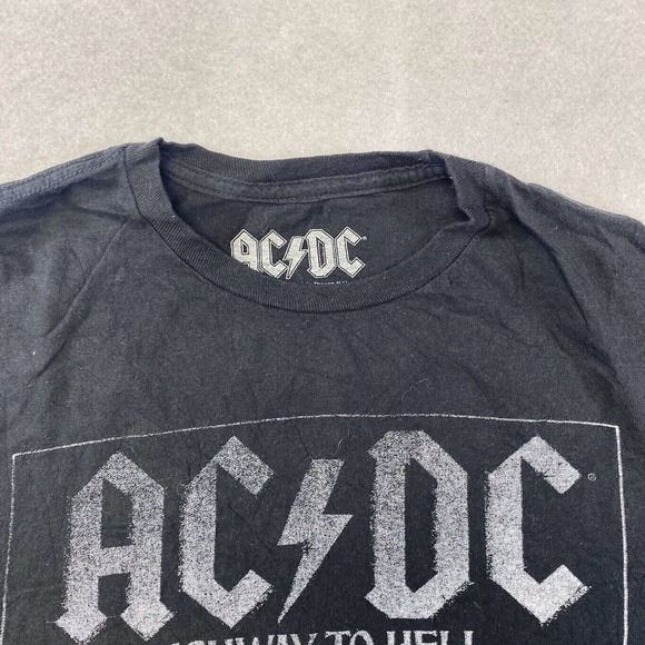 AC/DC Highway To Hell Graphic Tee Thrifted Vintage Style Size M - Picture 9 of 10